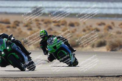 media/Dec-18-2022-SoCal Trackdays (Sun) [[8099a50955]]/Turn 7 Backside (1125am)/